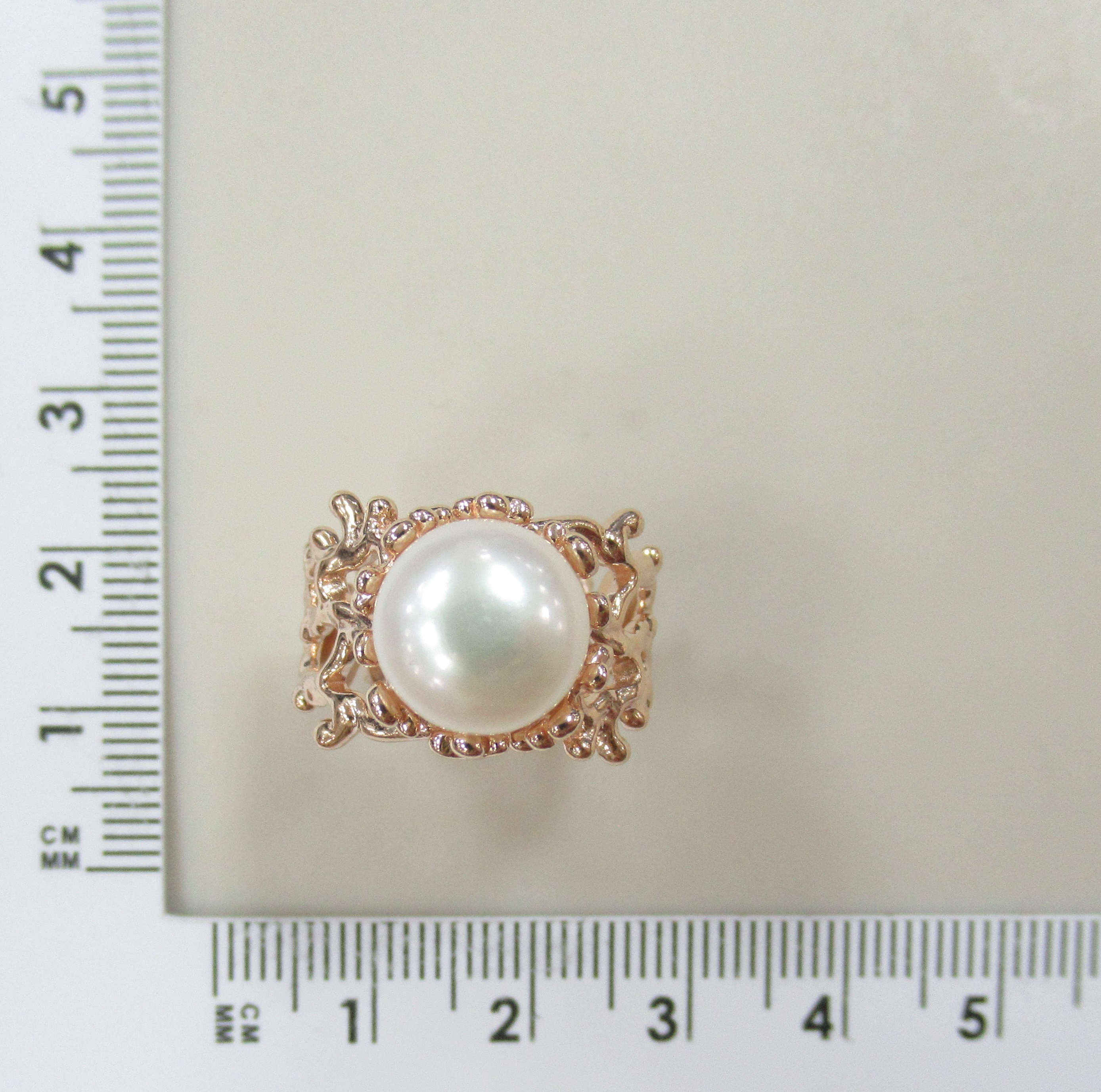 Серебряное кольцо с жемчугом